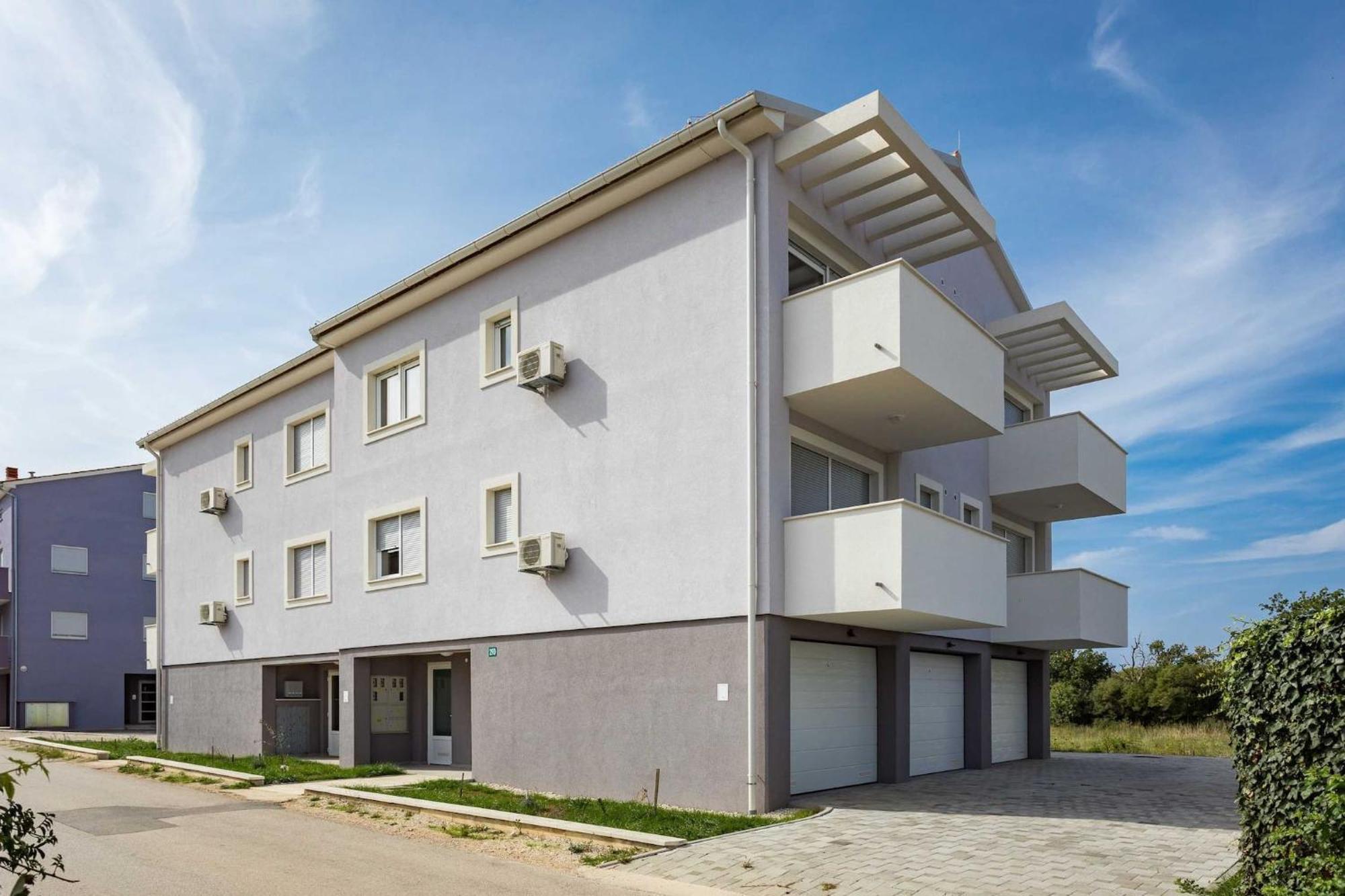 Lana Luxe Apartment Pula Bagian luar foto