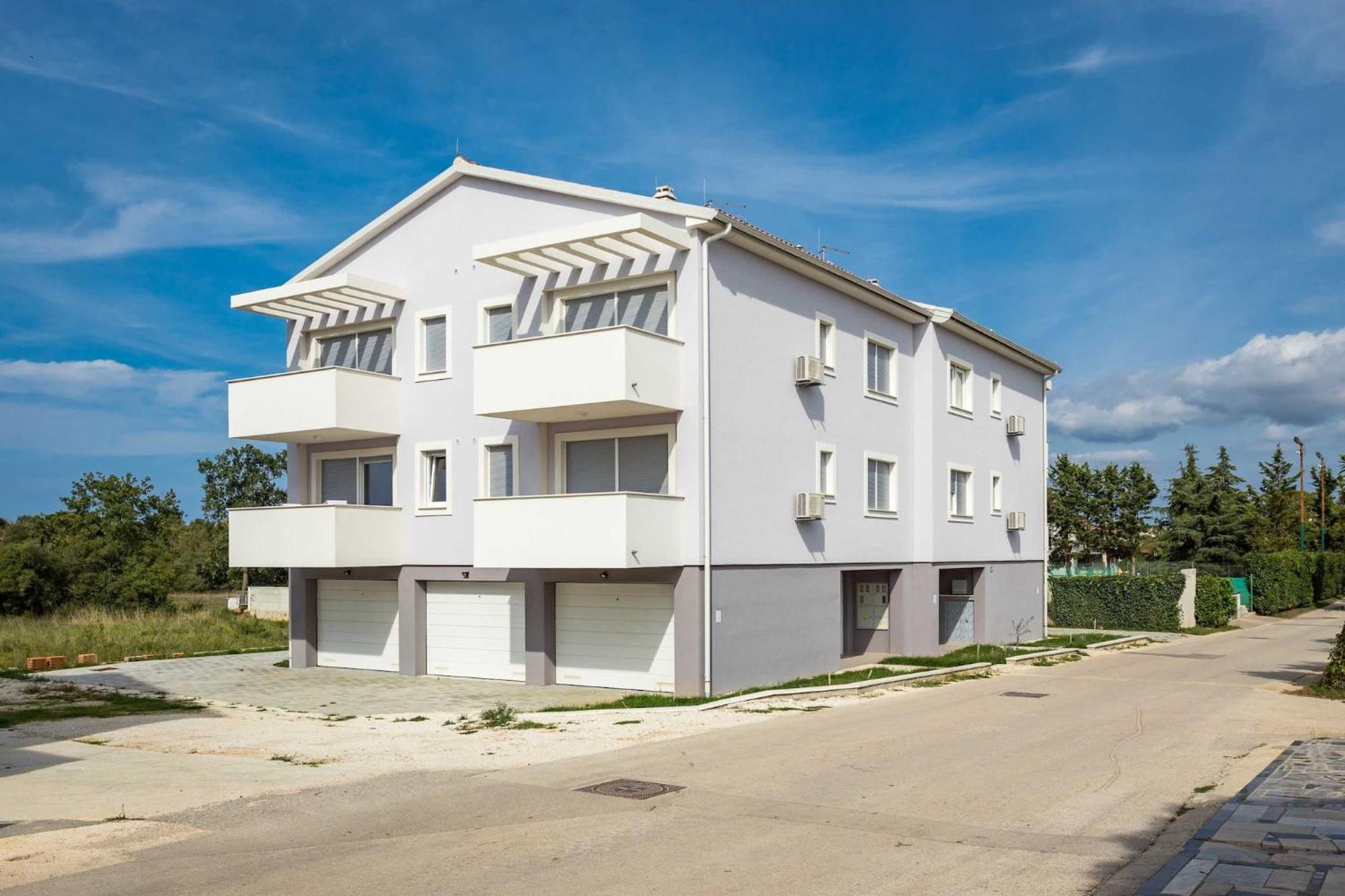 Lana Luxe Apartment Pula Bagian luar foto